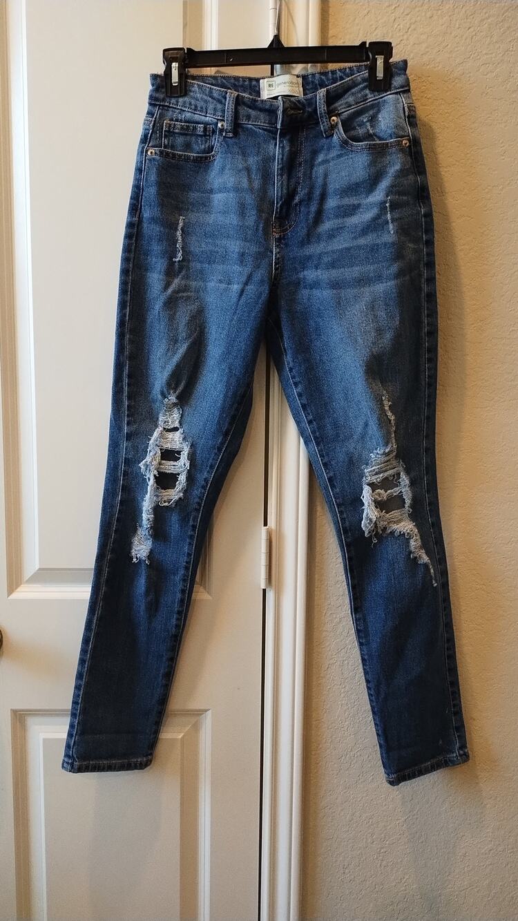 Re generation Distressed blue stretchy jeans size 1/25 cotton 99%